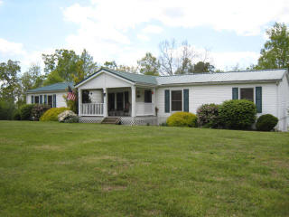 381 Flat Woods Ln, Speedwell, TN 37870-8229
