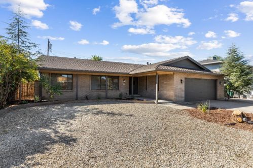 327 Shady Acres Dr, Lodi, CA 95242-3329