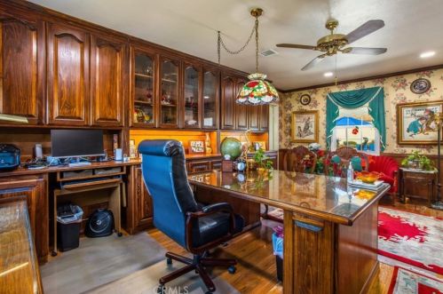 3520 Watkins Dr, Riverside CA  92507-4609 exterior