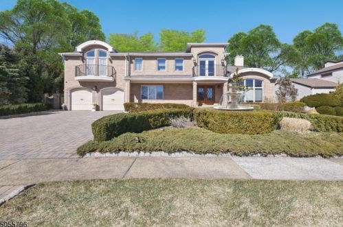 552 Ashwood Rd, Springfield, NJ 07081-2527