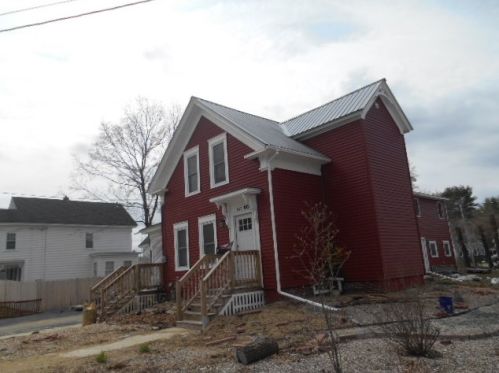 868 Portland St, Rochester, NH 03868-8411