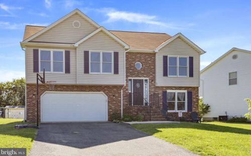 27 Dawson Dr, Fredericksburg, VA 22405-1715