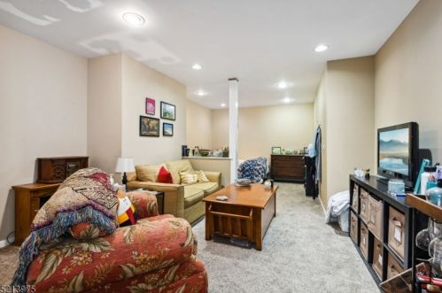 5 Colonial Ct, Dover NJ  07869-4133 exterior