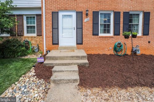 5528 Kendrick Ln, Springfield, VA 22015-1948