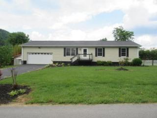 19 Pippin Cir, Erwin, TN 37650-4121