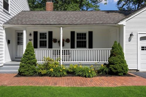 79 Ladderlook Rd, Warwick, RI 02886-9516