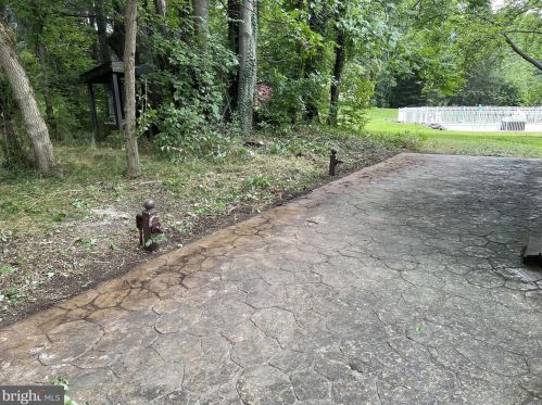 112 Bentley Ln, Lancaster PA  17603-6223 exterior