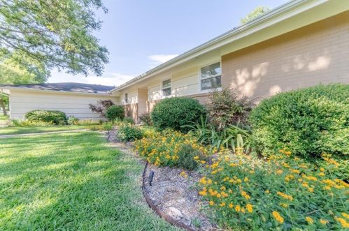 4029 Piedmont Rd, Fort Worth, TX 76116-7915