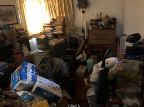 9143 Algeroma St, Bellflower, CA 90706-4203