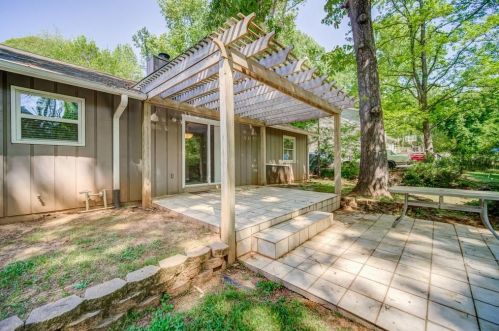 3987 Woodland Cir, Conyers GA  30013-3056 exterior