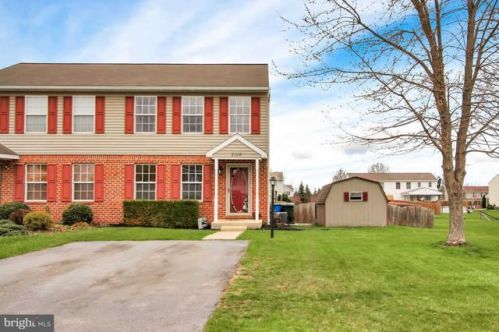 2018 Wyatt Cir, York, PA 17315-3676