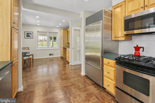 10615 Meadowhill Rd, Silver Spring MD 20901-1532 exterior