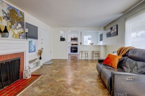 2062 Flower St, Santa Ana CA 92706-1928 exterior