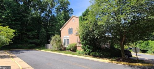 7501 Westmore Dr, Springfield VA  22150-4265 exterior
