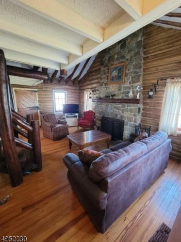 4 Fern Rd, Sparta, NJ 07871-2016