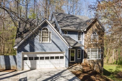 405 Hunt River Way, Suwanee, GA 30024-2745