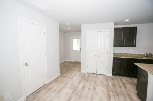 6441 Beaver Creek Trl, Atlanta, GA 30349-4191