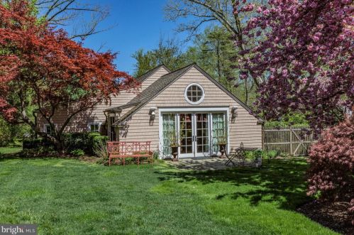 1075 Great Rd, Princeton NJ  08540-1246 exterior