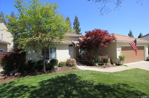 2562 Christopher Dr, Fresno, CA 93720-4445