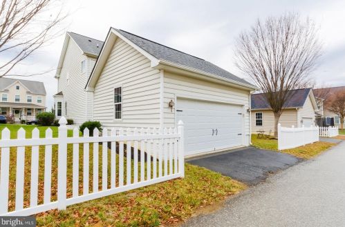 169 Colonial Dr, Charles Town WV 25414-4920 exterior