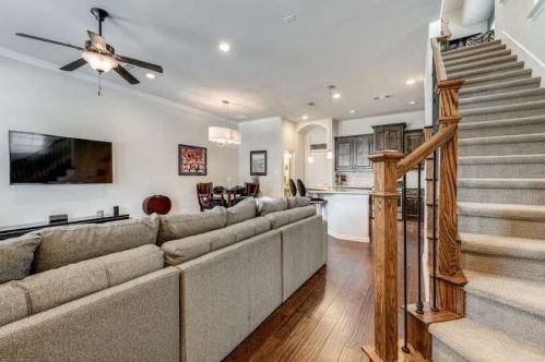 520 Reale Dr, Irving TX  75039-4163 exterior