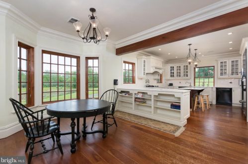 80 Mapleton Rd, Princeton NJ  08540-9668 exterior