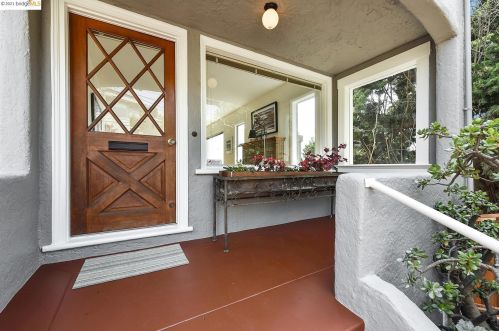 830 Washington Ave, Berkeley, CA 94706-1037