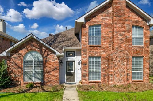 2111 Daniel Way, Carrollton TX 75006-1666 exterior