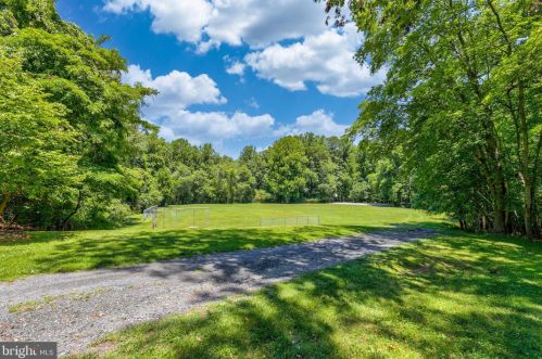 11404 Fairoak Dr, Silver Spring MD  20902-3137 exterior