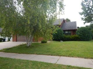 5049 Park Dr, Prior Lake, MN 55378-2785