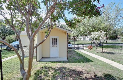 8629 Normandale St, Fort Worth TX  76116-4814 exterior