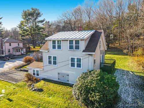 51 Birch St, Winthrop, ME 04364-1301