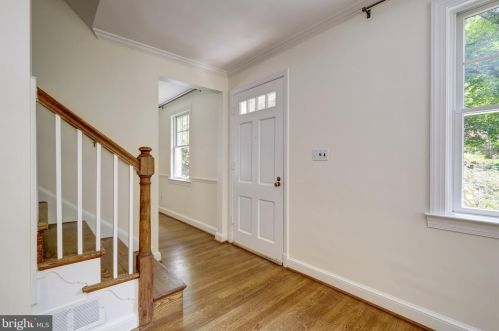 8800 Maywood Ave, Silver Spring MD  20910-5025 exterior