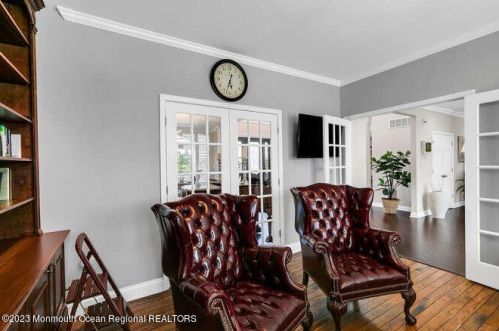 15 Pegasus Dr, Tinton Falls NJ 07724-2875 exterior