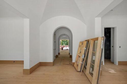 2884 Arden Rd, Atlanta GA  30327-1262 exterior