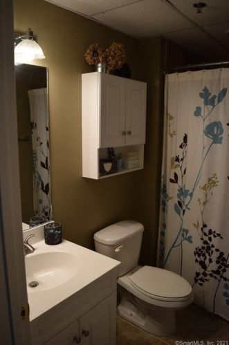 145 Canal St, Huntington CT  06484-8100 exterior