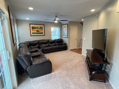 1921 Waverly Way, Boulder Hill, IL 60538-4136