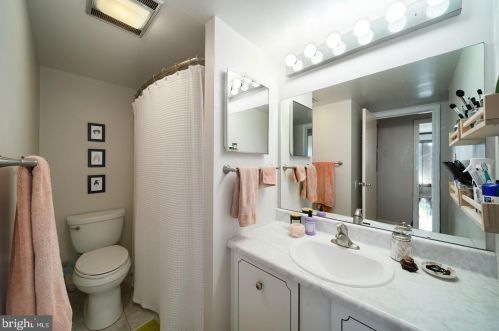 2001 Hamilton St, Philadelphia PA  19130-4298 exterior