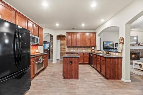 7511 Lone Star Jct St, Richmond TX 77406-7069 exterior