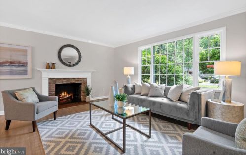 3416 Fiddlers Grn, Falls Church, VA 22044-1239