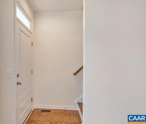 126 Longwood Dr, Charlottesville, VA 22903-4340