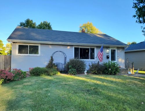 360 Cleveland Ave, Bradley, IL 60915-1514