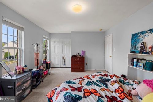 18823 Pier Trail Dr, Triangle VA  22172-2347 exterior