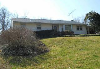 7 Platt Rd, Huntington, CT 06484-5369