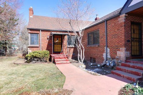1424 Locust St, Denver CO 80222-7117 exterior