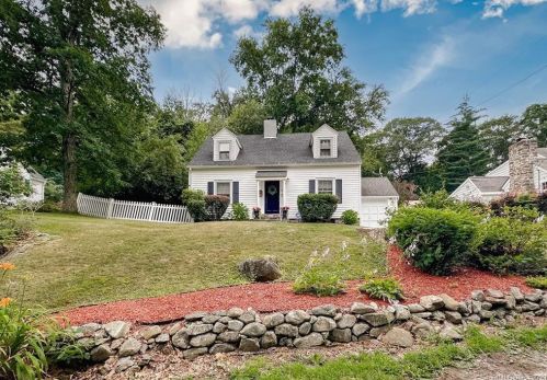 75 Mount Vernon Ave, Waterbury, CT 06708-2119