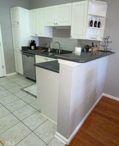 206 Spg Hts Ln, Smyrna GA  30080-3792 exterior
