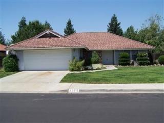 2275 Mitchell Ave, Clovis, CA 93611-5947
