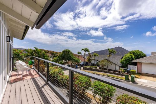 1051 Kaluanui Rd, Honolulu HI  96825-1321 exterior