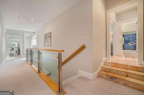 887 Berkshire Rd, Atlanta GA  30324-4929 exterior